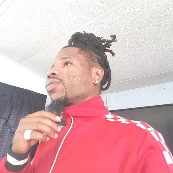 Meet your Posher, June - Picture 1 of 1